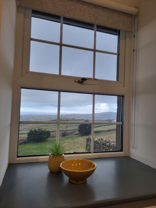 Villa Amazing Coastal & Sunset Views In Eryri Llanllyfni Exterior foto